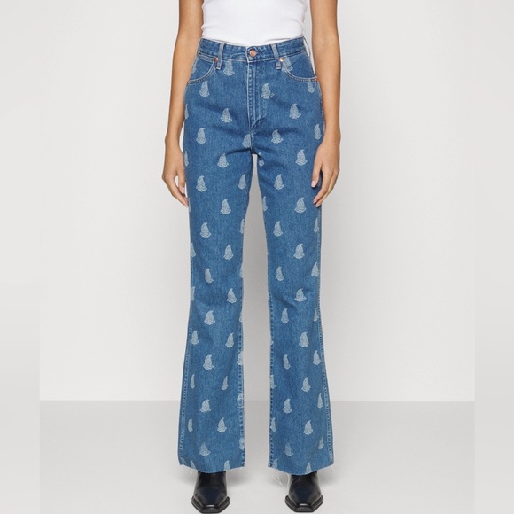 NWT Wrangler Medium Wash PAISLEY PRINT WESTWARD HIGH RISE BOOTCUT JEANS - Picture 4 of 16